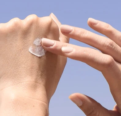 SOLAR DEFENSE TINTED (SPF 30 de Amplio Espectro) Tamaño de Viaje